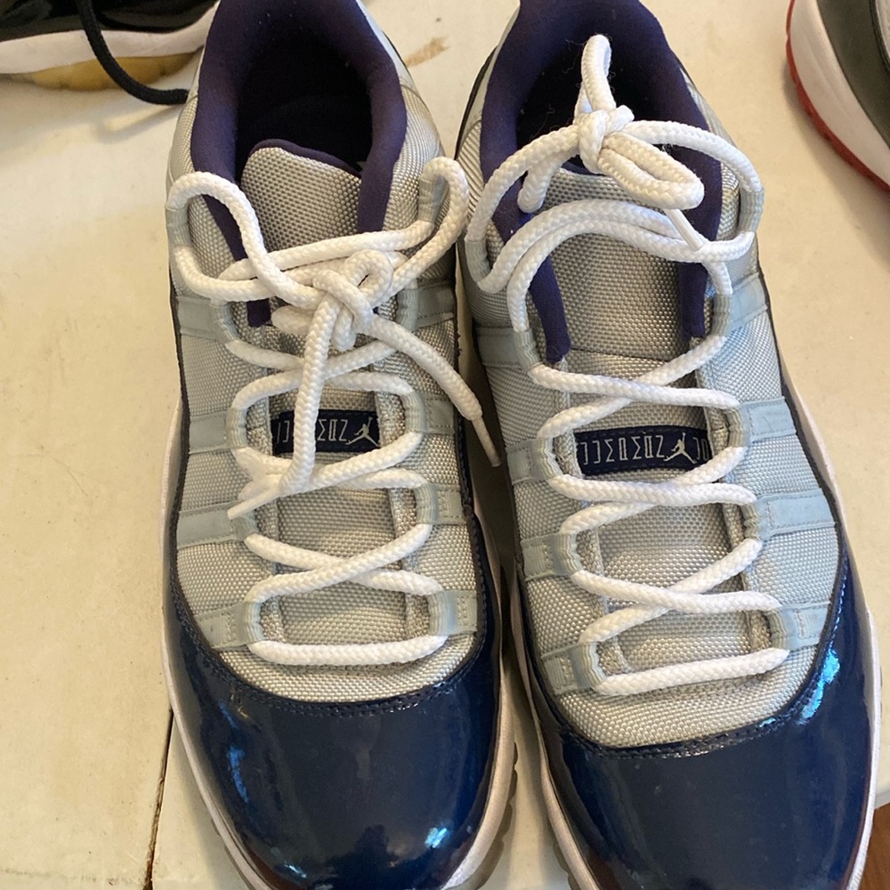 Men’s retro sneakers
